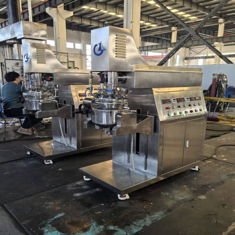 Triple shearing + vacuum degassing : The ultimate solution for emulsifying high-viscosity materials